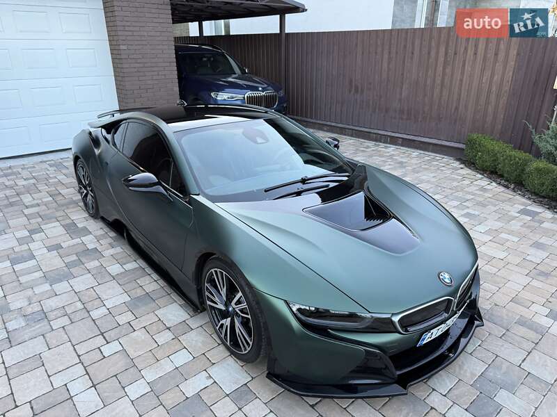 Купе BMW i8 2016 в Киеве фото 29 Купе BMW i8 2016 в Киеве