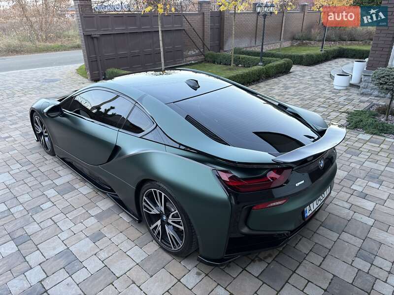 Купе BMW i8 2016 в Киеве фото 27 Купе BMW i8 2016 в Киеве