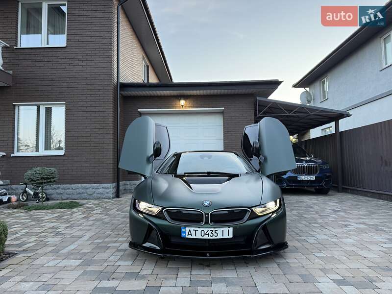 Купе BMW i8 2016 в Киеве фото 38 Купе BMW i8 2016 в Киеве