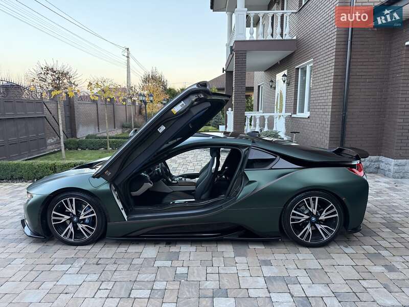Купе BMW i8 2016 в Киеве фото 42 Купе BMW i8 2016 в Киеве