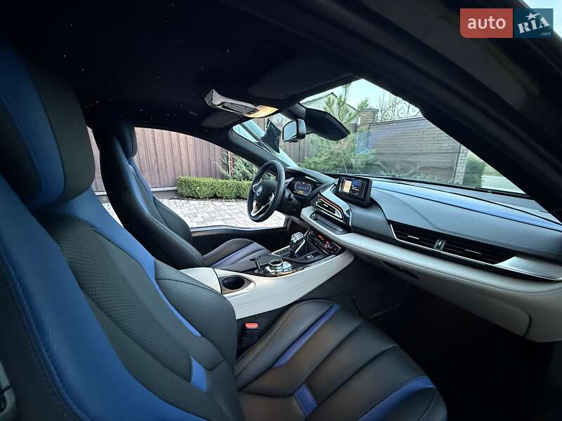 Купе BMW i8 2016 в Киеве фото 52 Купе BMW i8 2016 в Киеве