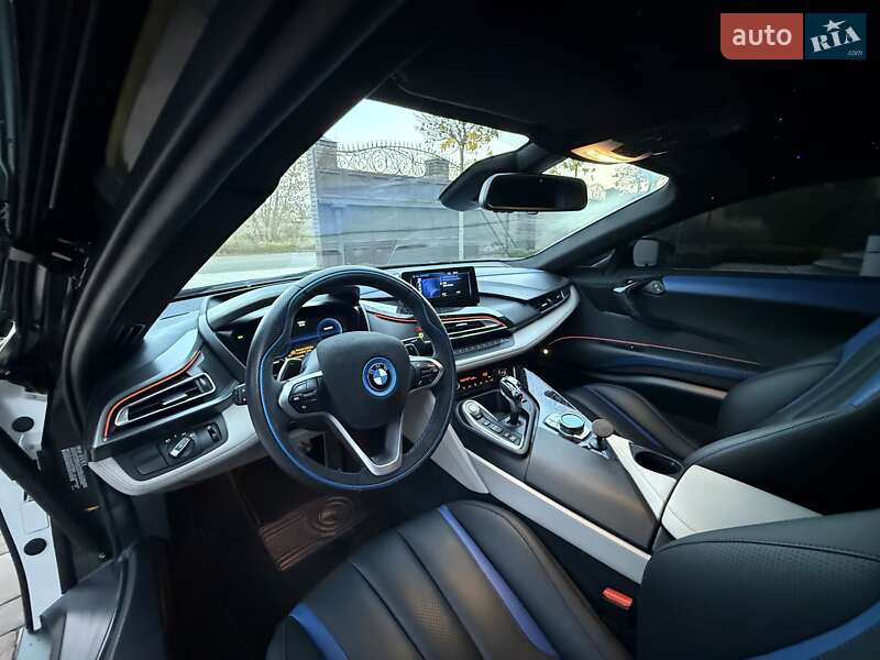 Купе BMW i8 2016 в Киеве фото 74 Купе BMW i8 2016 в Киеве