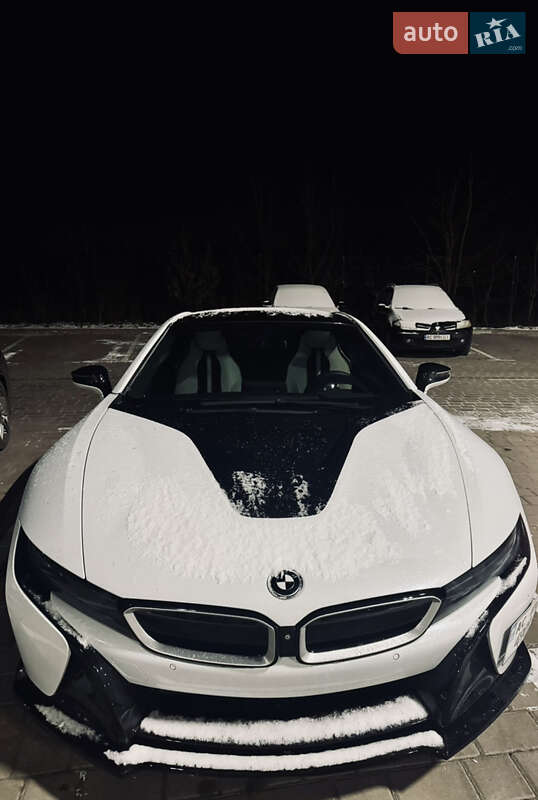 Купе BMW i8 2015 в Луцке