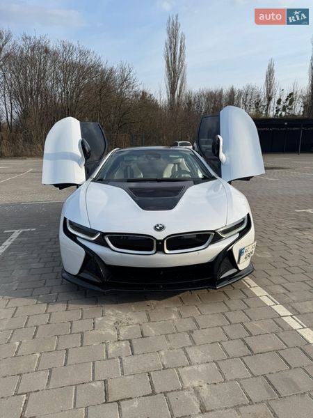 Купе BMW i8 2015 в Луцке