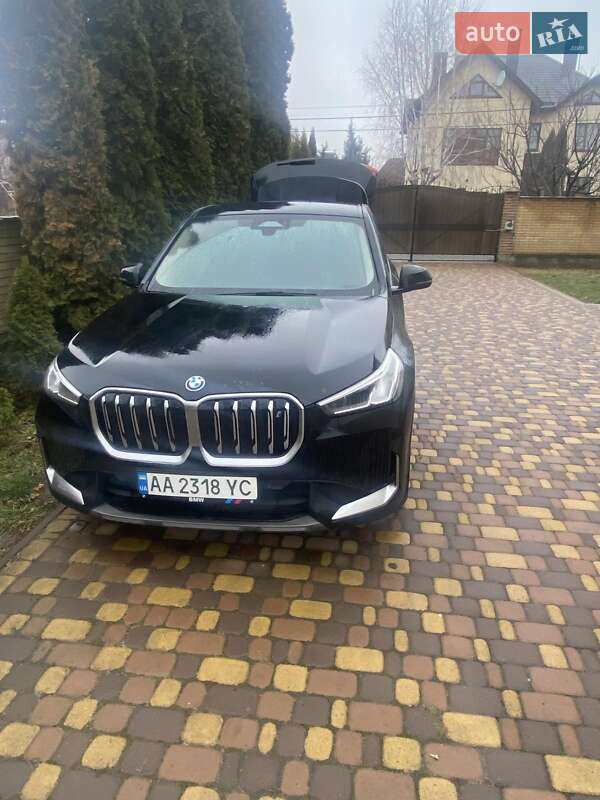 BMW iX1 2023