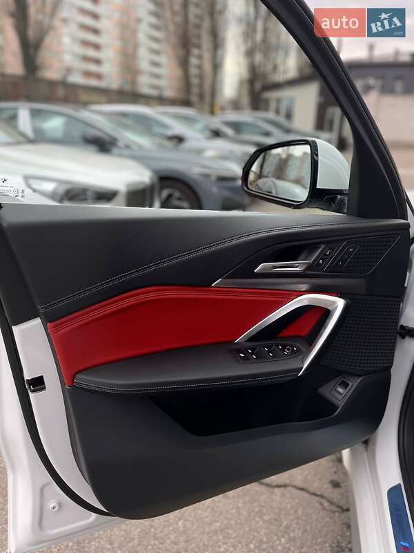 Внедорожник / Кроссовер BMW iX1 2024 в Киеве