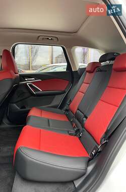 Внедорожник / Кроссовер BMW iX1 2024 в 