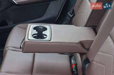 Внедорожник / Кроссовер BMW iX1 2025 в 