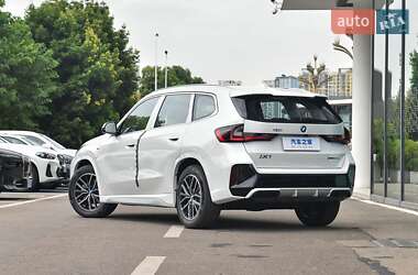 Внедорожник / Кроссовер BMW iX1 2025 в 