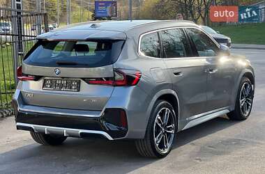 Внедорожник / Кроссовер BMW iX1 2023 в 