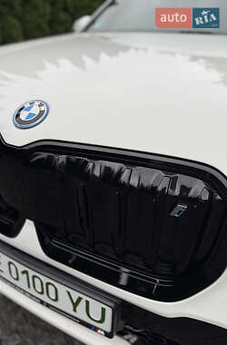 Внедорожник / Кроссовер BMW iX1 2023 в 