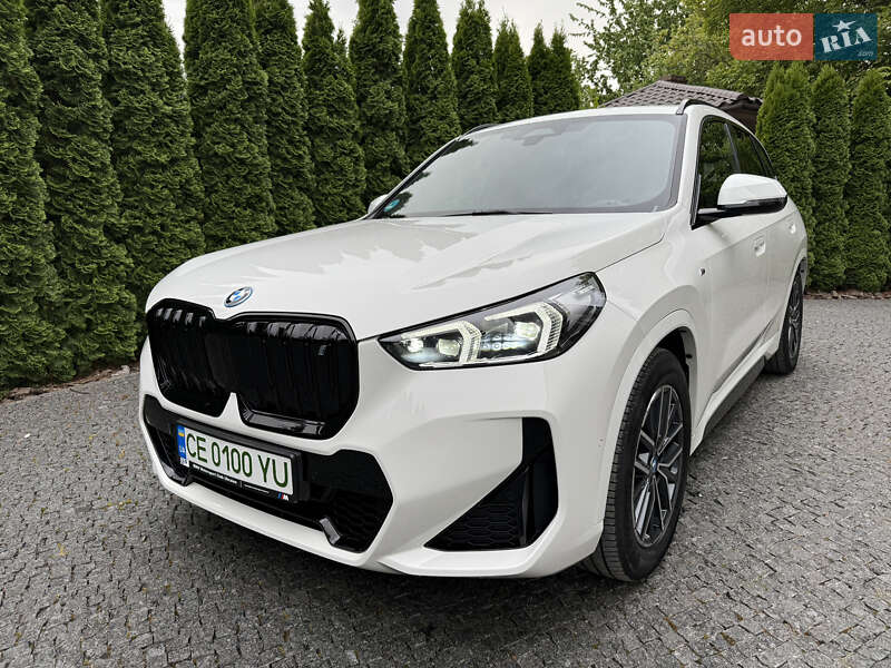 BMW iX1 2023