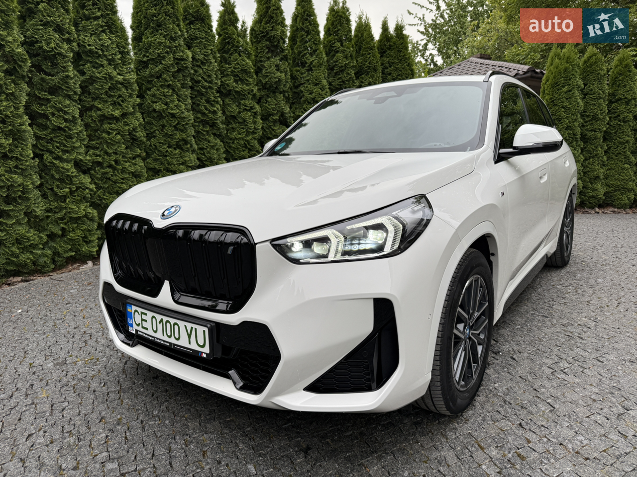 2023 BMW iX1 - мініатюра 18