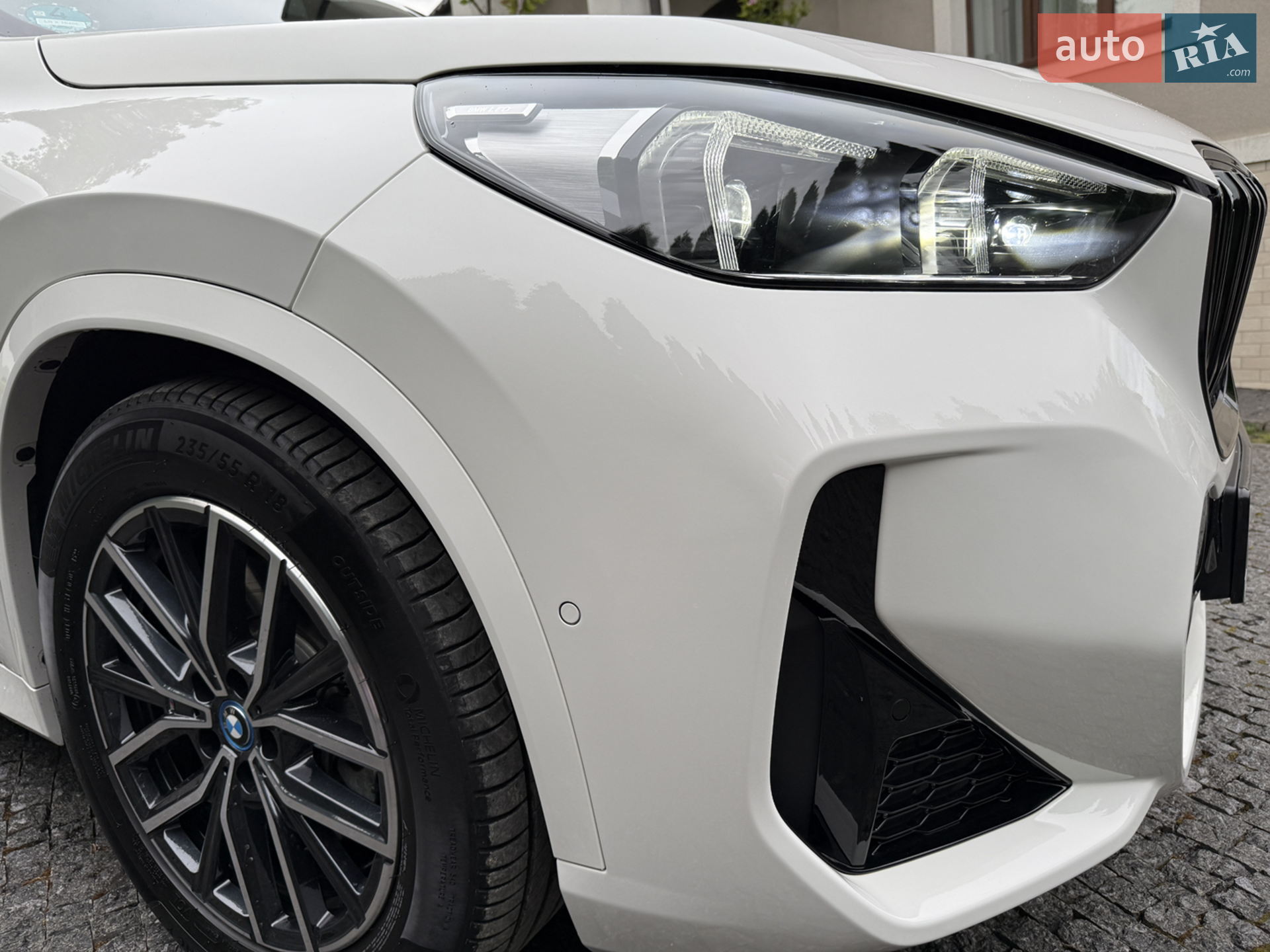 2023 BMW iX1 - мініатюра 23