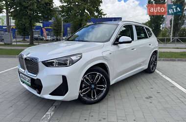 Внедорожник / Кроссовер BMW iX1 2024 в 
