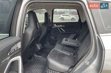 Внедорожник / Кроссовер BMW iX1 2023 в 