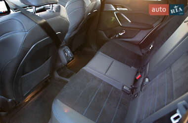 Позашляховик / Кросовер BMW iX1 2023 в 