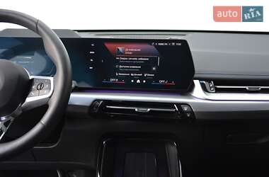 Внедорожник / Кроссовер BMW iX1 2024 в 
