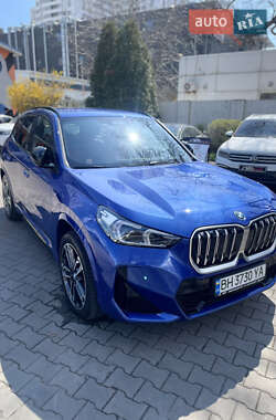Внедорожник / Кроссовер BMW iX1 2023 в 