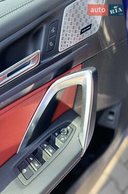 Внедорожник / Кроссовер BMW iX1 2023 в 
