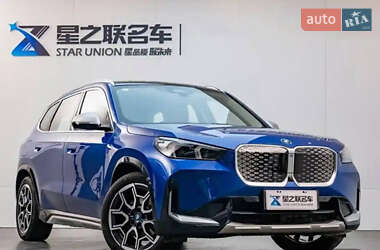 Внедорожник / Кроссовер BMW iX1 2023 в 