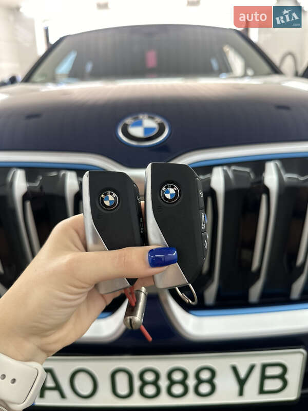 Внедорожник / Кроссовер BMW iX1 2023 в Мукачево