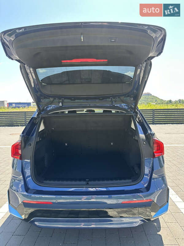 Внедорожник / Кроссовер BMW iX1 2023 в Мукачево