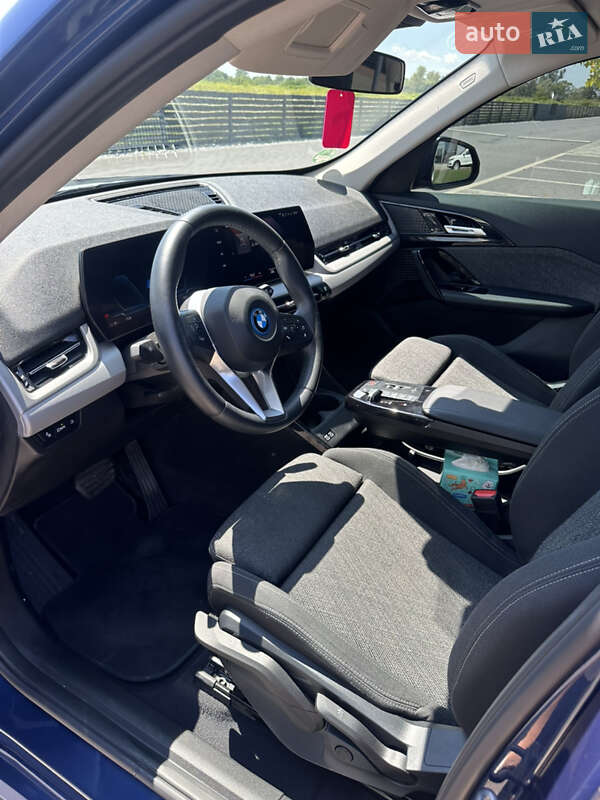 Внедорожник / Кроссовер BMW iX1 2023 в Мукачево