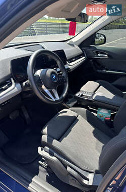 Внедорожник / Кроссовер BMW iX1 2023 в 