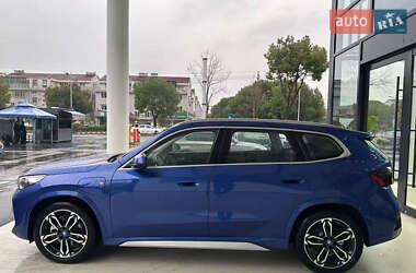 Внедорожник / Кроссовер BMW iX1 2023 в 
