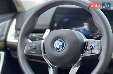 Внедорожник / Кроссовер BMW iX1 2023 в 