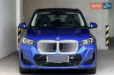 Внедорожник / Кроссовер BMW iX1 2023 в 