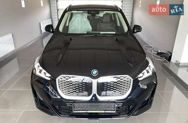Внедорожник / Кроссовер BMW iX1 2025 в 