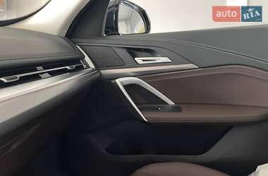 Внедорожник / Кроссовер BMW iX1 2025 в 