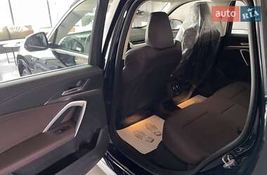 Внедорожник / Кроссовер BMW iX1 2025 в 