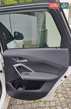Внедорожник / Кроссовер BMW iX1 2022 в 