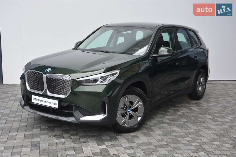 Внедорожник / Кроссовер BMW iX1 2024 в 