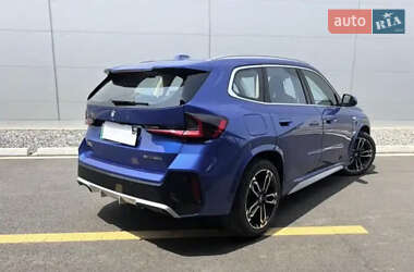 Внедорожник / Кроссовер BMW iX1 2023 в 