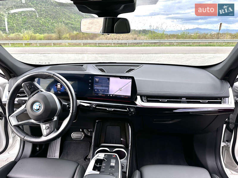 Позашляховик / Кросовер BMW iX1 2024 в Хусті