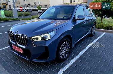 Внедорожник / Кроссовер BMW iX1 2023 в 