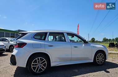 Позашляховик / Кросовер BMW iX1 2025 в 