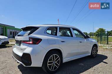 Позашляховик / Кросовер BMW iX1 2025 в 