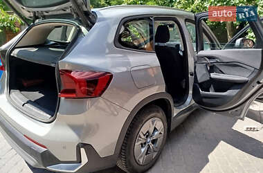 Внедорожник / Кроссовер BMW iX1 2023 в 