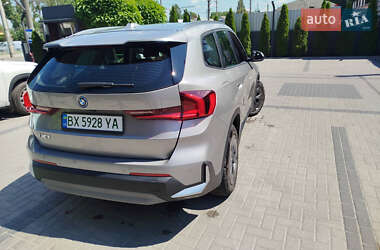 Внедорожник / Кроссовер BMW iX1 2023 в 