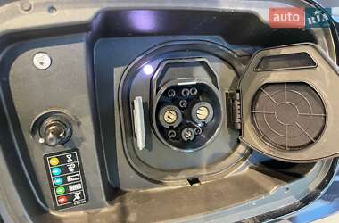 Позашляховик / Кросовер BMW iX1 2025 в 