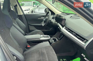 Внедорожник / Кроссовер BMW iX1 2023 в 
