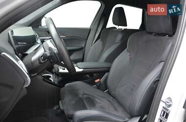 Позашляховик / Кросовер BMW iX1 2024 в 