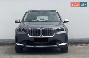 Внедорожник / Кроссовер BMW iX1 2023 в 