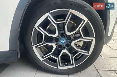 Внедорожник / Кроссовер BMW iX1 2023 в 