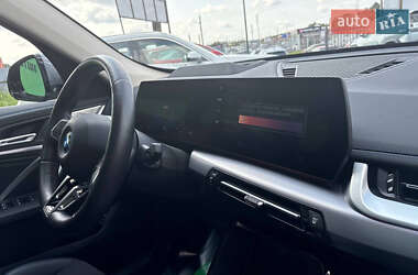 Внедорожник / Кроссовер BMW iX1 2023 в 